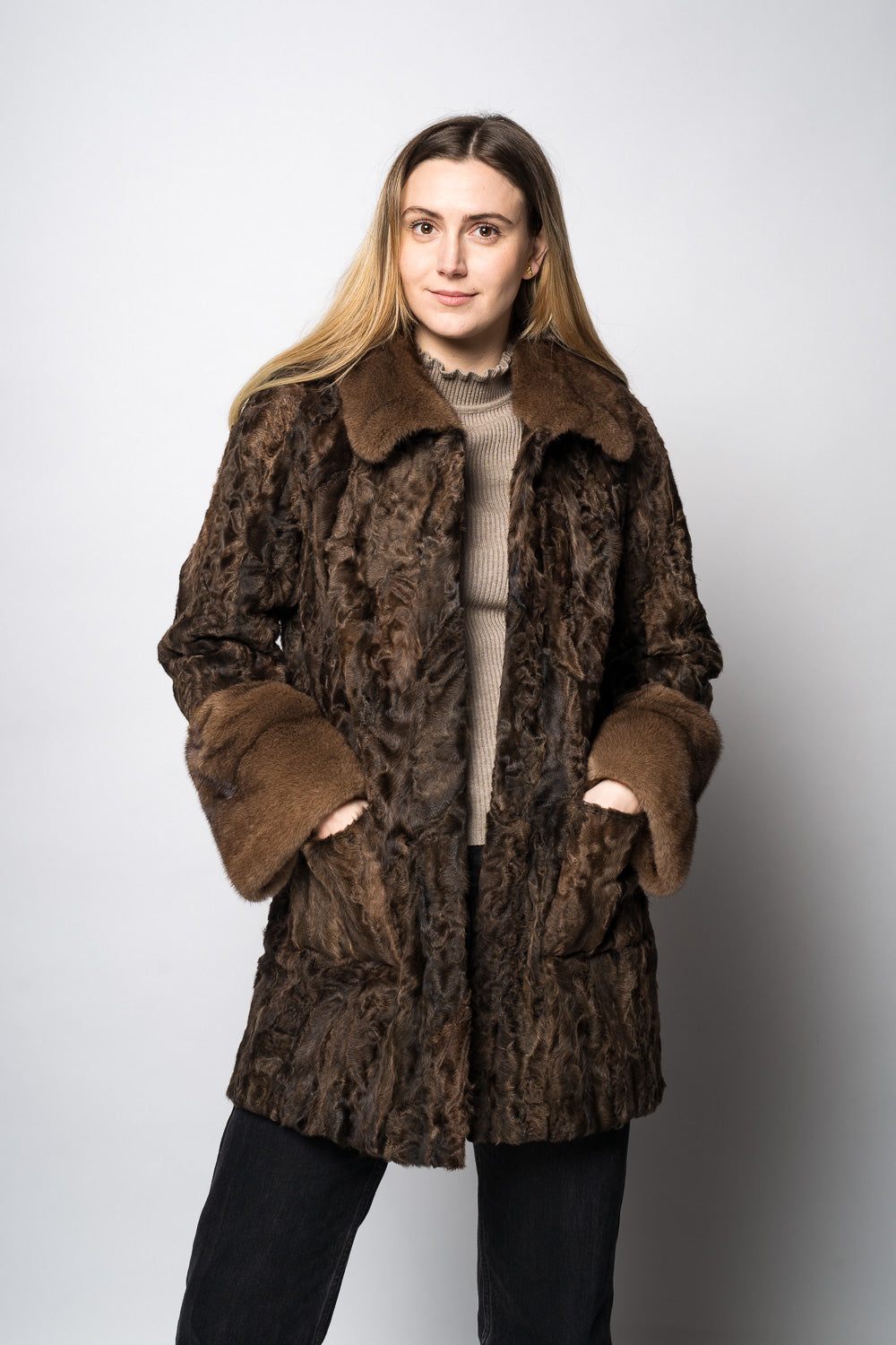 Swakara Mink pels jakker til kvinder I fragt og retur – Furbysofie