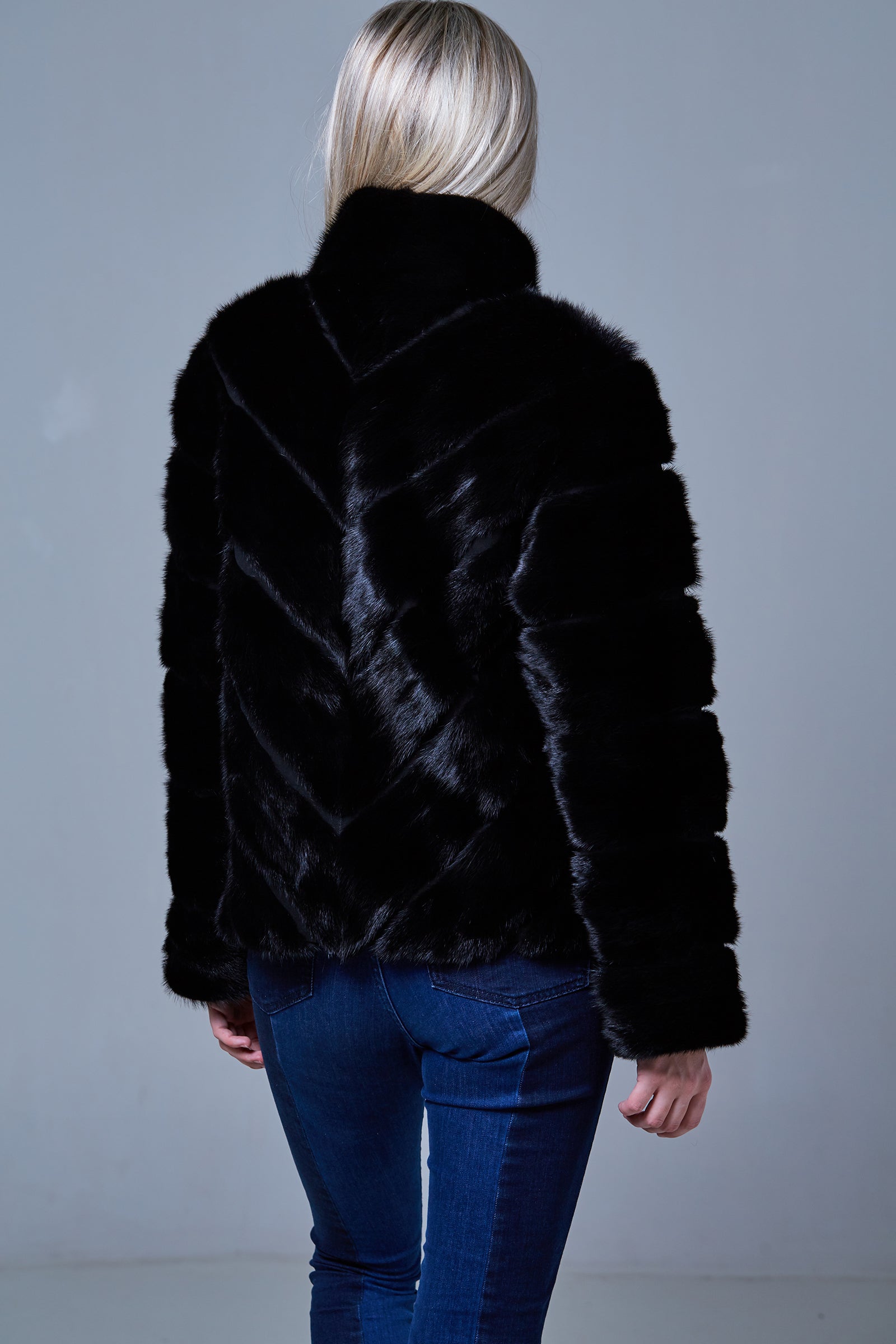 Mink pels Køb sort mink pels i stilrent design online Gratis fragt – Furbysofie
