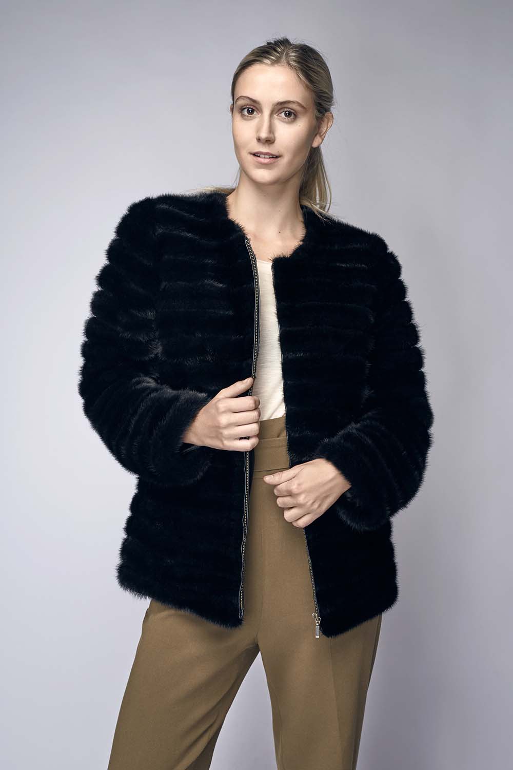 Pels jakke mink I Køb mink pels jakke i feminint design I Fri fragt – Furbysofie